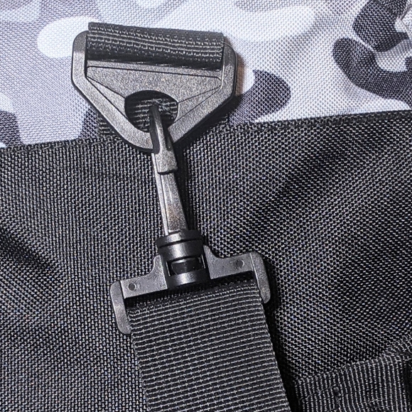 NWT Champion Duffle Bag Unisex - Picture 12 of 12